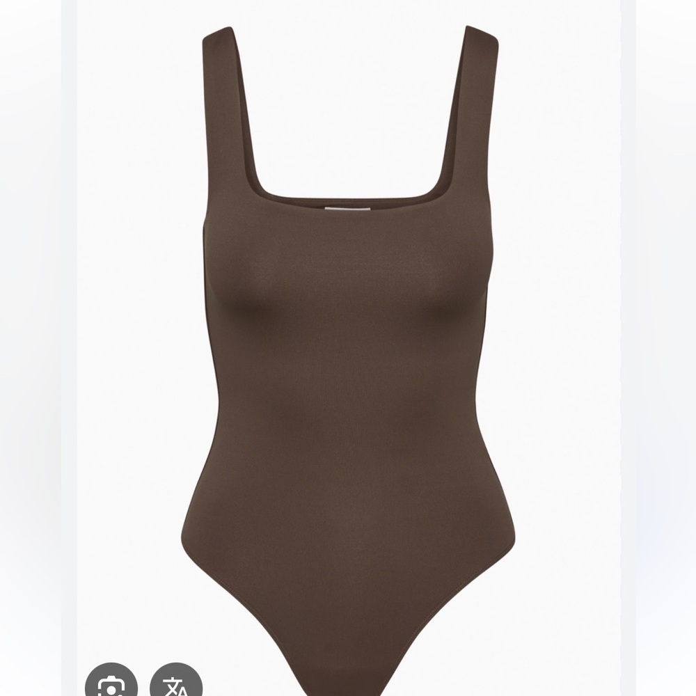 Aritzia contour square neck bodysuit